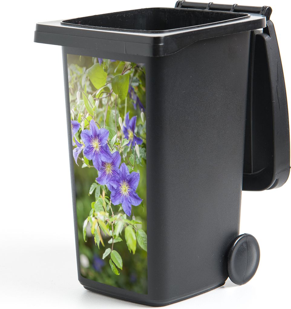 MuchoWow Mülltonnenaufkleber Lila Blüten an einer Kletterpflanze 44x98 cm - Containeraufkleber - Aufkleber - Mülltonnen-Aufkleber