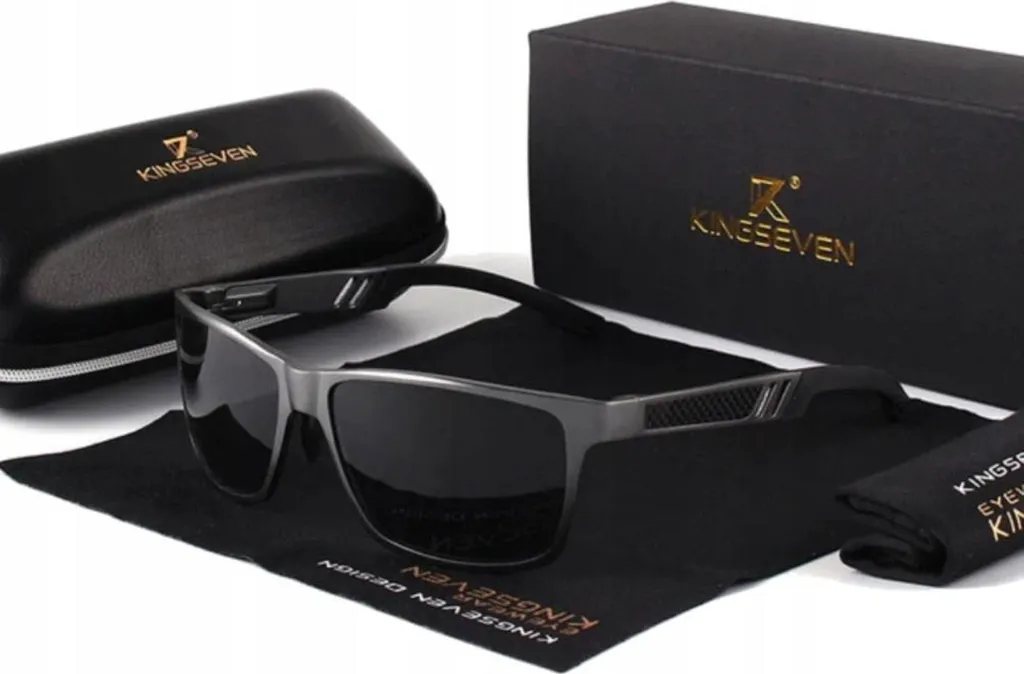 Occhiali Kingseven Uomo Neri UV400 - Design Sportivo e Lenti HD