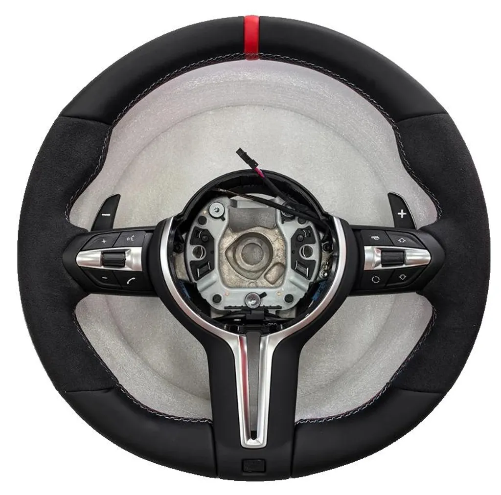 Volant sport E90 en cuir rouge véritable et palettes de vitesse de luxe