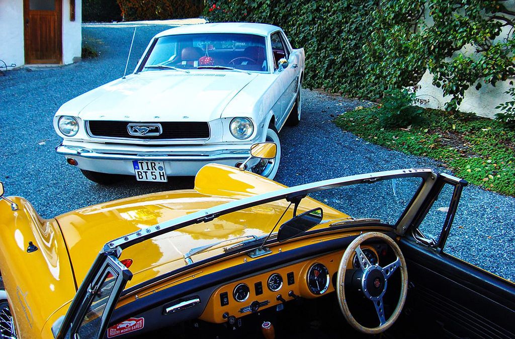 Jochen Schweizer Oldtimer mieten Krummennaab (8 Std.); Erlebnis verschenken oder selbst erleben; Der Gutschein ist gültig für 1 Person. Beifahrer...