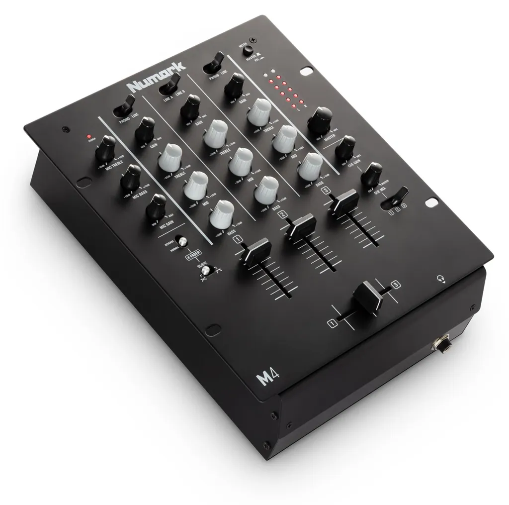 Numark M4 Table de mixage Scratch avec crossfader réglable et égaliseur