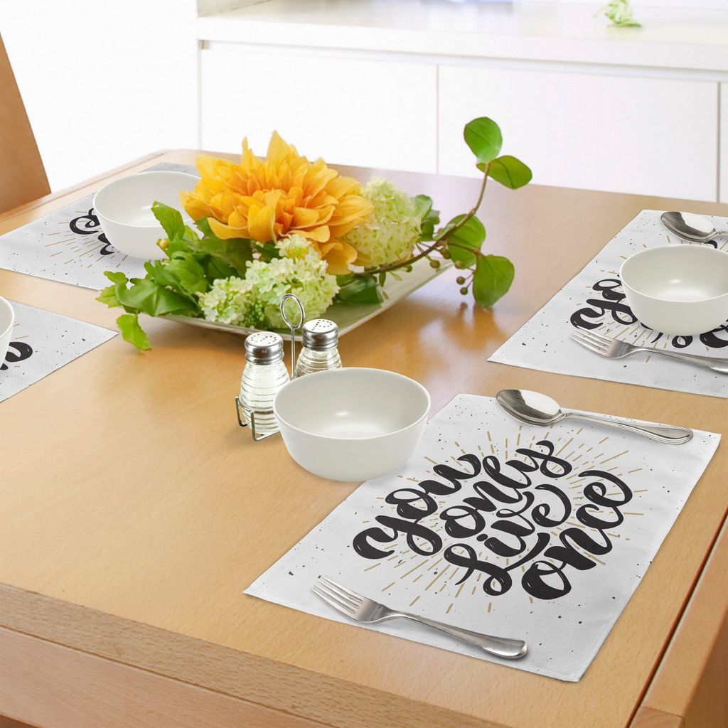 ABAKUHAUS YOLO Platzmatten, Hand gezeichnetes motivierend Zitat mit Schmutz-Streifen-Punkt-Hintergrund-Typografie, Tiscjdeco aus Farbfesten Stoff f...