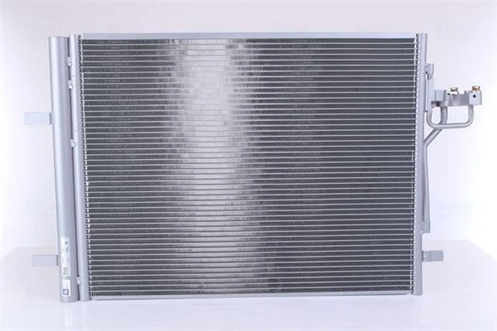 Condenseur de climatisation Focus III : Pièce Nissens 940586 fiable