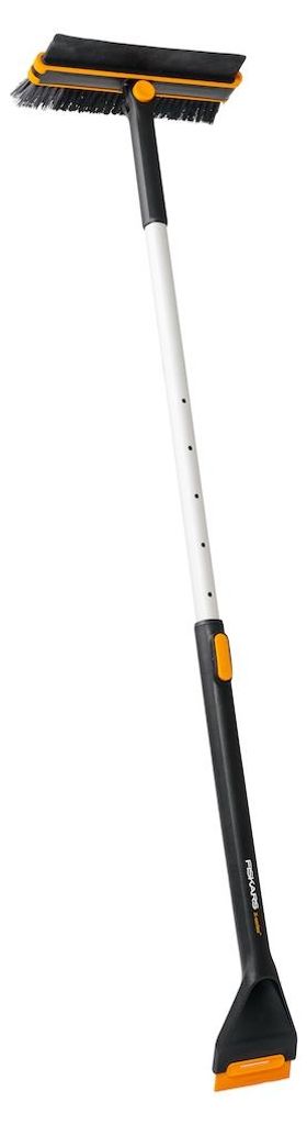 Fiskars X-Series Teleskop- und rotierende Schneebürste und Produktbild 