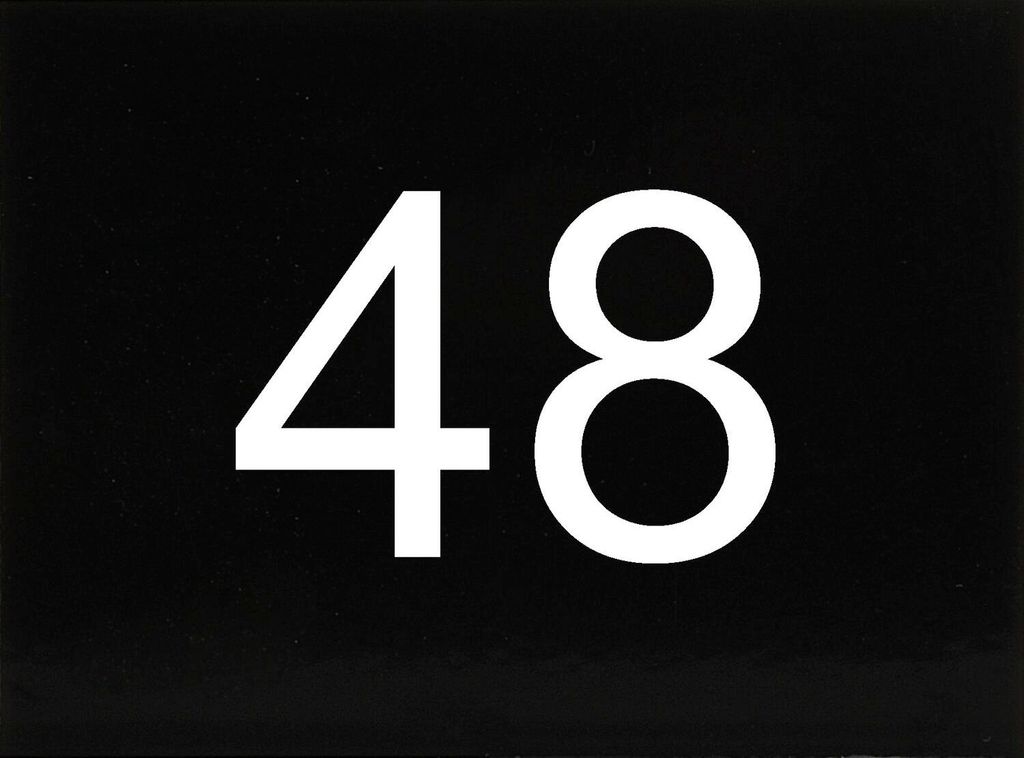 Nummernschild selbstklebend, 40 x 30 mm, Type 48, Kunststoff schwarz glänzend