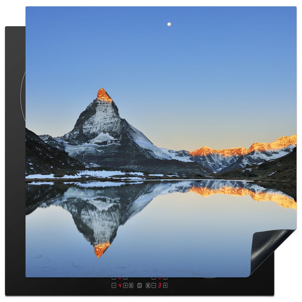 KitchenYeah Herdabdeckplatte Matterhorn spiegelt sich im Riffelsee bei Sonnenaufgang in der Schweiz , 78x78cm, Küche Deko, Glaskeramikkochfeld H...