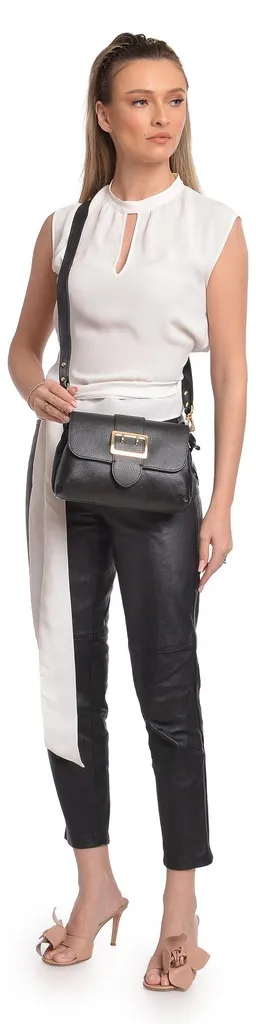 Sac bandoulière compact en cuir noir pour ranger ses essentiels