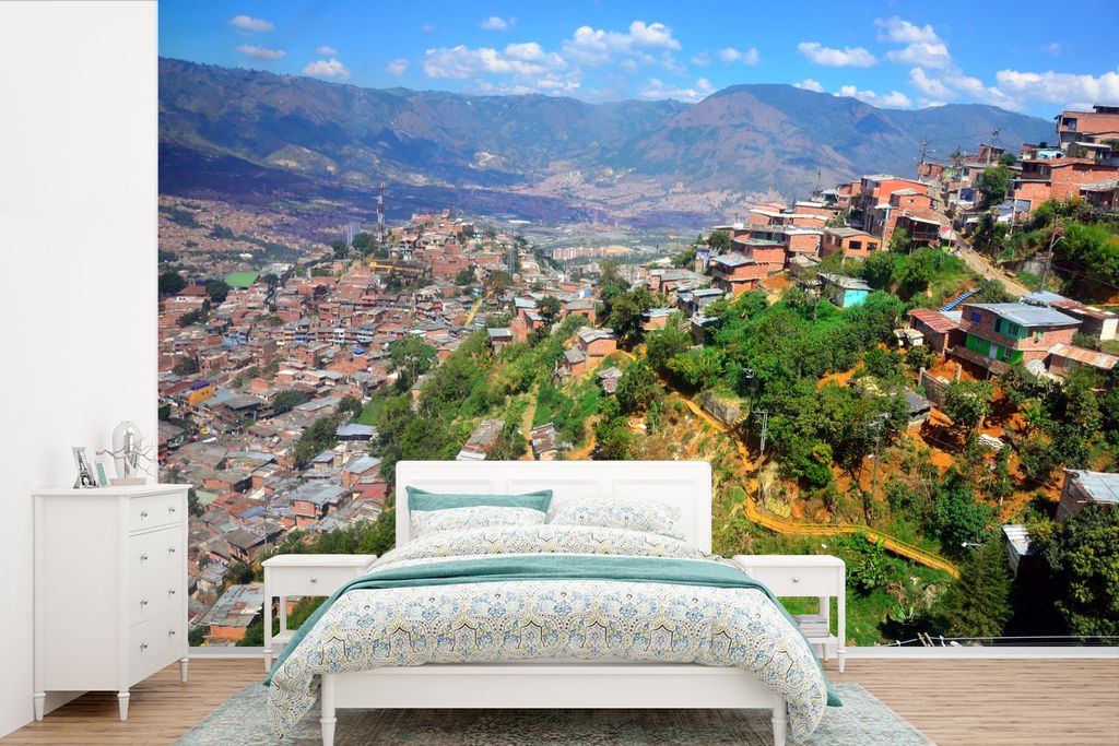 MuchoWow Fototapete für Wohnzimmer oder Schlafzimmer Wandtapete Vinyl Motivtapete Blick über Medellín und seine Berge in Kolumbien - 450x300 c...