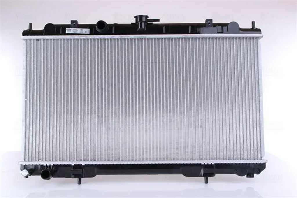 Radiateur Nissens 68740 Haute Performance compatible Nissan Primera