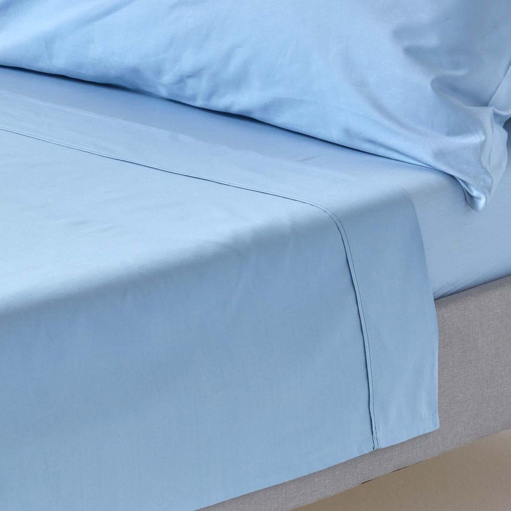 HOMESCAPES Bettlaken ohne Gummizug blau, Fadendichte 200, 230 x 255 cm
