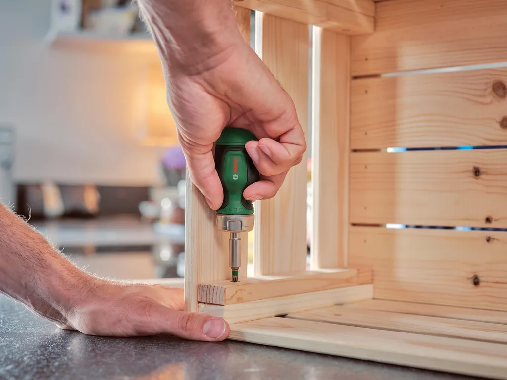 Tournevis à cliquet Bosch pour montage de meubles et espaces difficiles