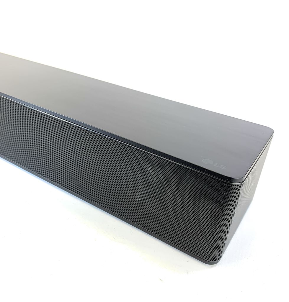LG DSH7Q 5.1 Soundbar (Bluetooth, 800 W, AI