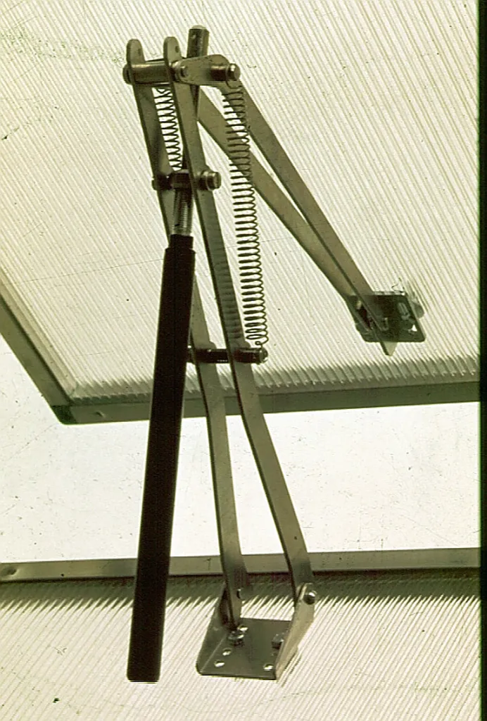 Évitez la surchauffe de vos semis avec l'ouvre-fenêtre Juwel 20047