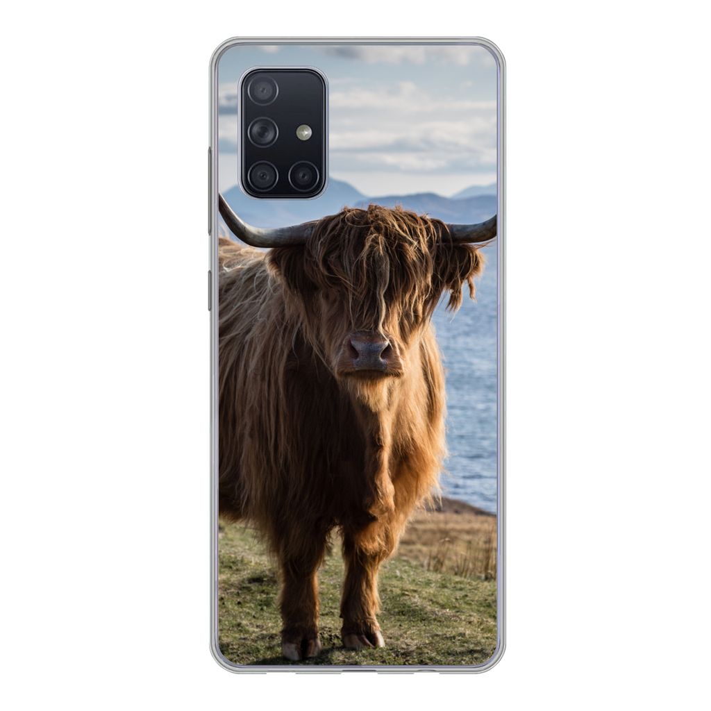 MuchoWow Handyhülle Schutzhülle Hülle für Samsung Galaxy A51 Schottische Highlander - Bergen - Meer Silikon Softcase Handy Hülle - Schutzabd...