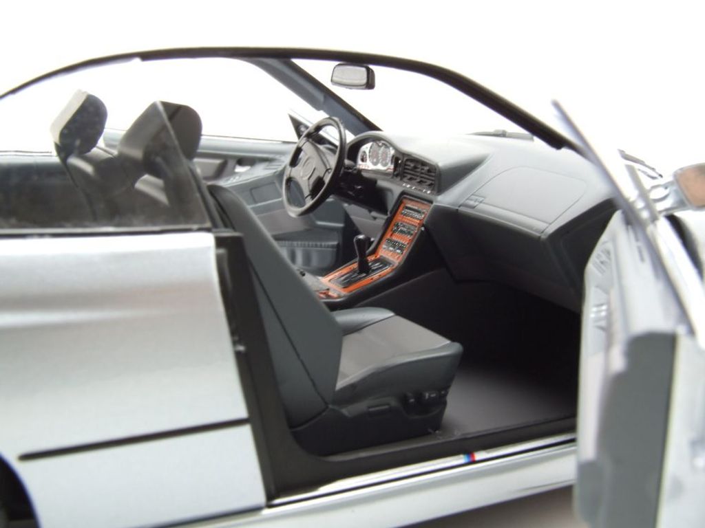 BMW 850 (E31) CSI silber - Modellauto 1:18 Solido Produktbild 7