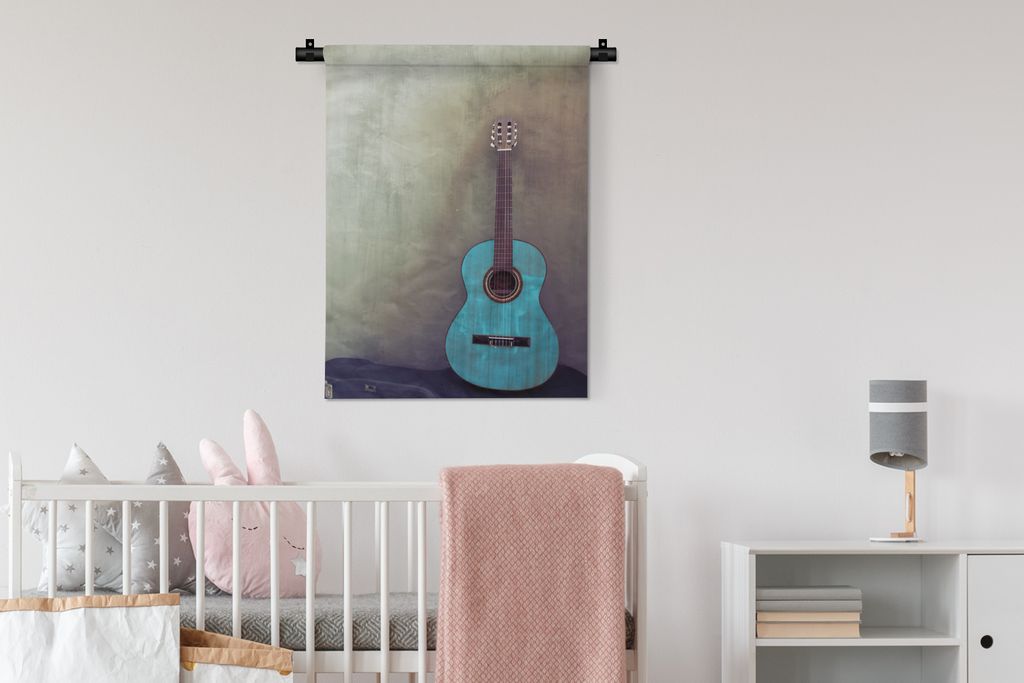MuchoWow Wandteppich Wandbehang Farbige akustische Gitarre in einem Raum mit einer Betonwand 60x80 cm Tapisserie Dekoration Wandtuch - Decke - Wa...