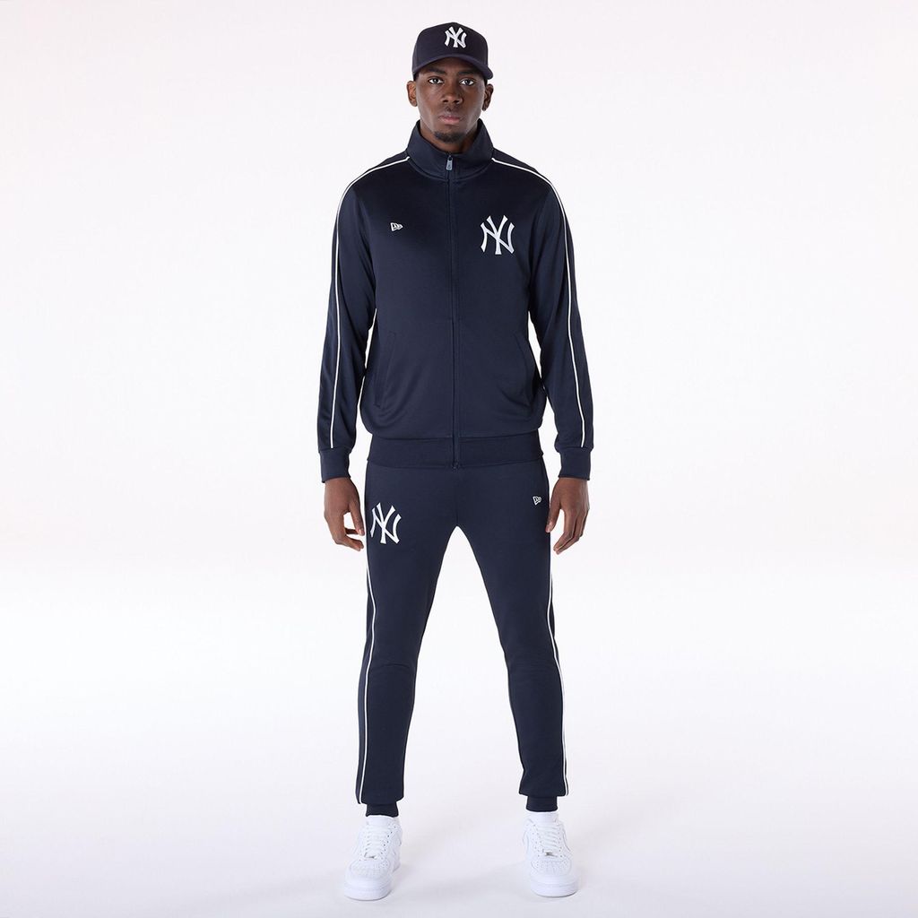 New York Yankees New Era Trainingsanzug, Offizieller Fanartikel, Dunkelblauer Jogginganzug mit NYY Logo, Jacke mit Reißverschluss & Hose, 100% Pol...