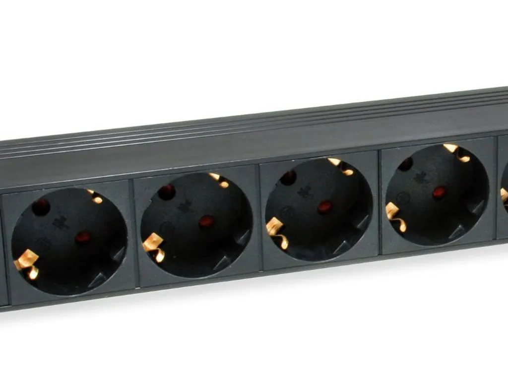 Unità PDU Equip 333282 1U 9 Prese - Soluzione Scalabile per Uffici - 3