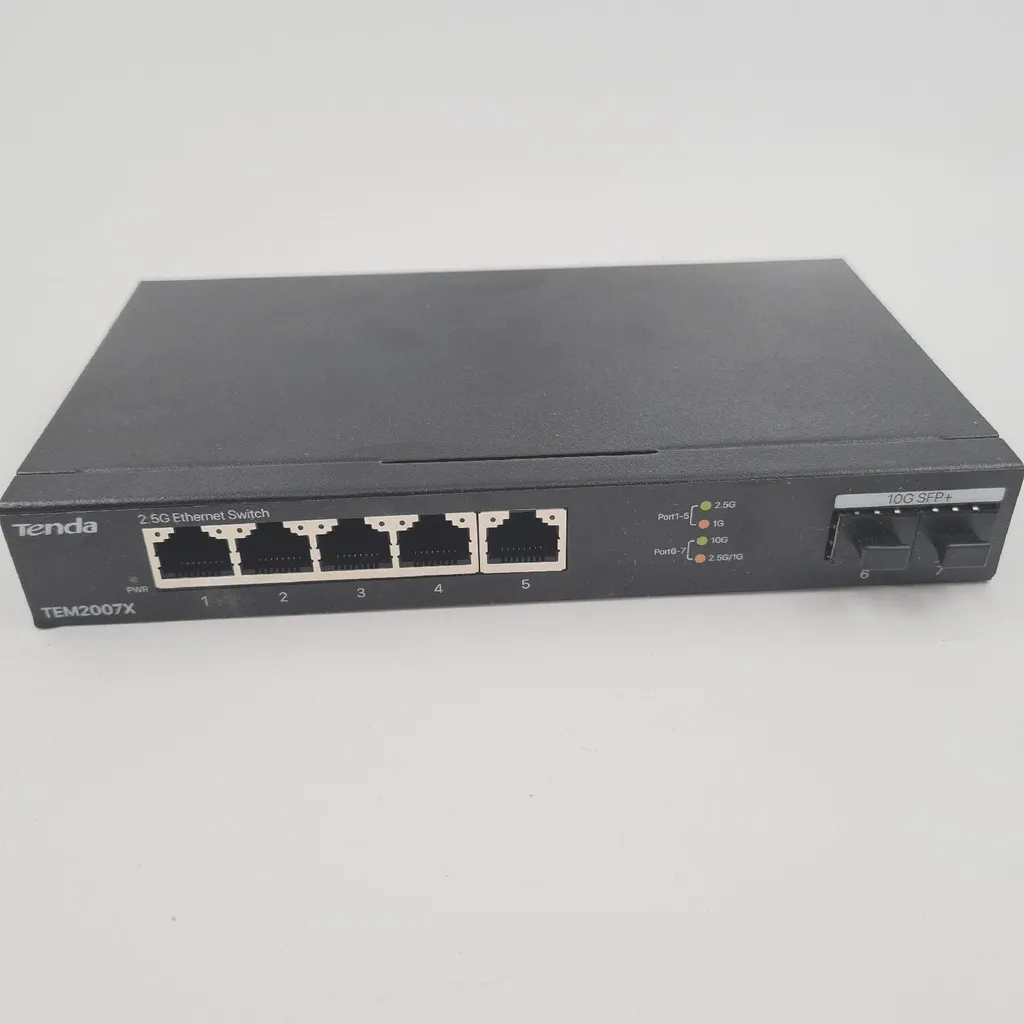 Switch Ethernet 2.5 Gbps et SFP+ 10 Gbps avec 3 modes de configuration - 13