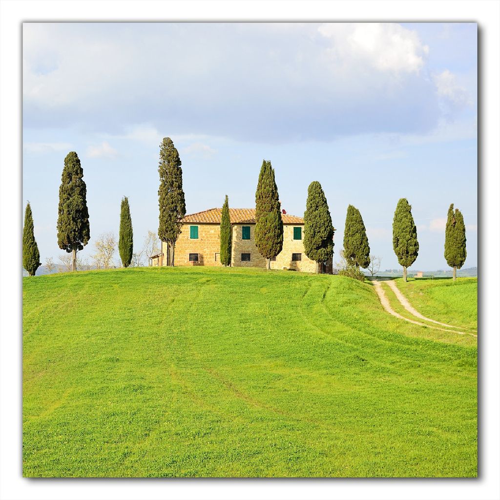Wallario selbstklebende Möbelfolie/ Tischdecke für Innen und Außen, Größe: 60 x 60 cm - Villa auf einem Hügel in der Toskana