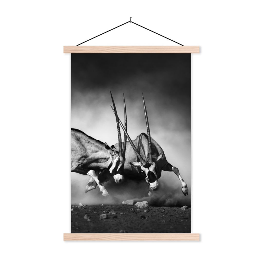 MuchoWow Textilposter Antilope - Schwarz und weiß - Porträt - Wildtiere - Tiere 60x90 cm mit holzfarbenen Rahmen - Textil