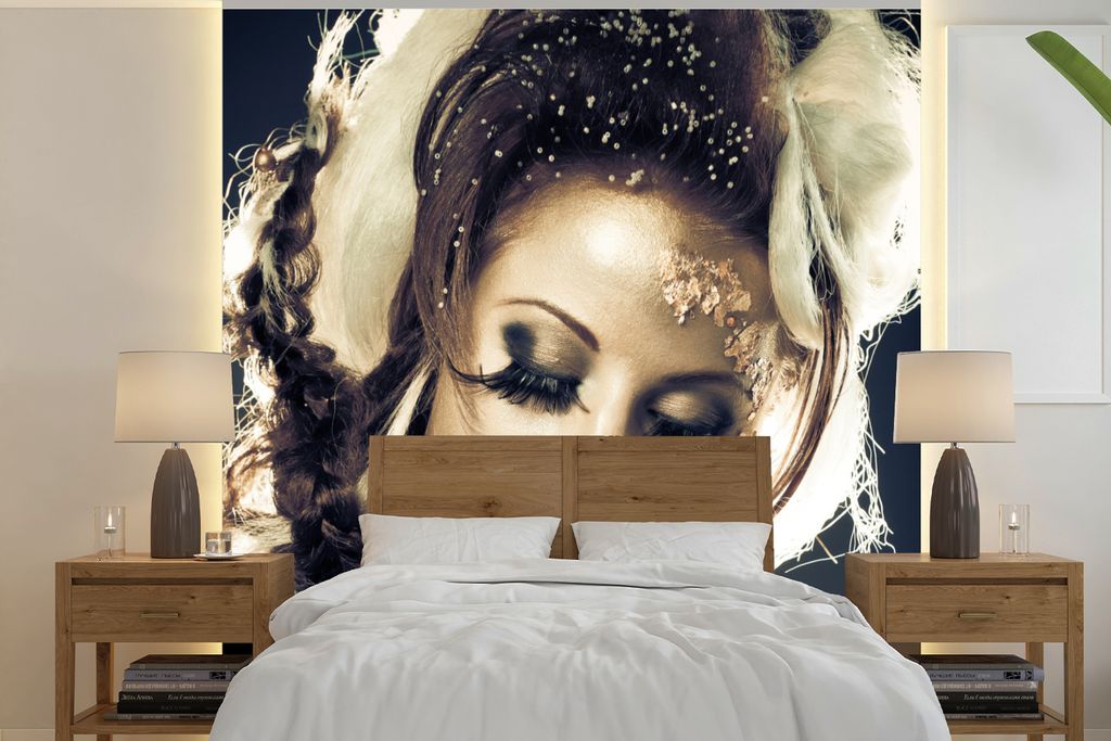 MuchoWow Fototapete für Wohnzimmer oder Schlafzimmer Wandtapete Vinyl Motivtapete Frau - Gold - Lidschatten - 280x280 cm - Hintergrundbild