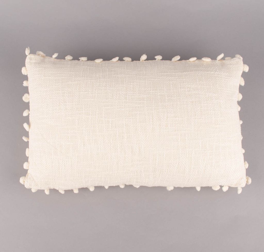 Deko Kissen einfarbig strukturiert mit Pompons ecru 30x50cm