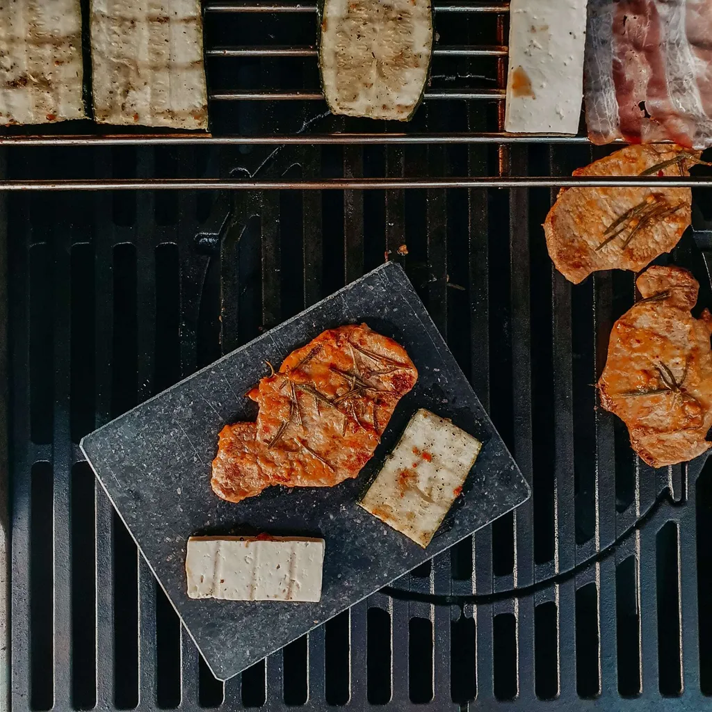 Pierre à steak chaude en lave avec socle bambou isolant - Haute Qualité