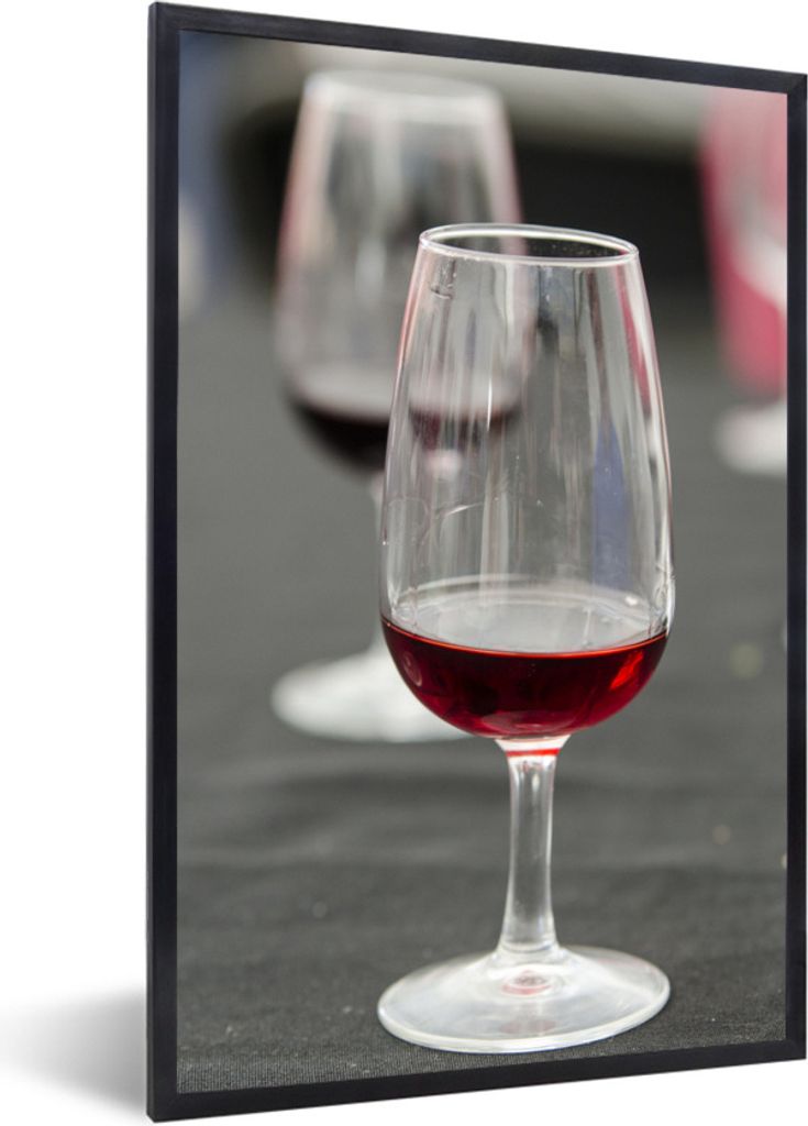MuchoWow Gerahmtes Poster Ein schönes Glas mit Portwein 20x30 cm - Poster mit Schwarzem Bilderrahmen Wandposter Rahmen Foto Bilder - Drucken - B...