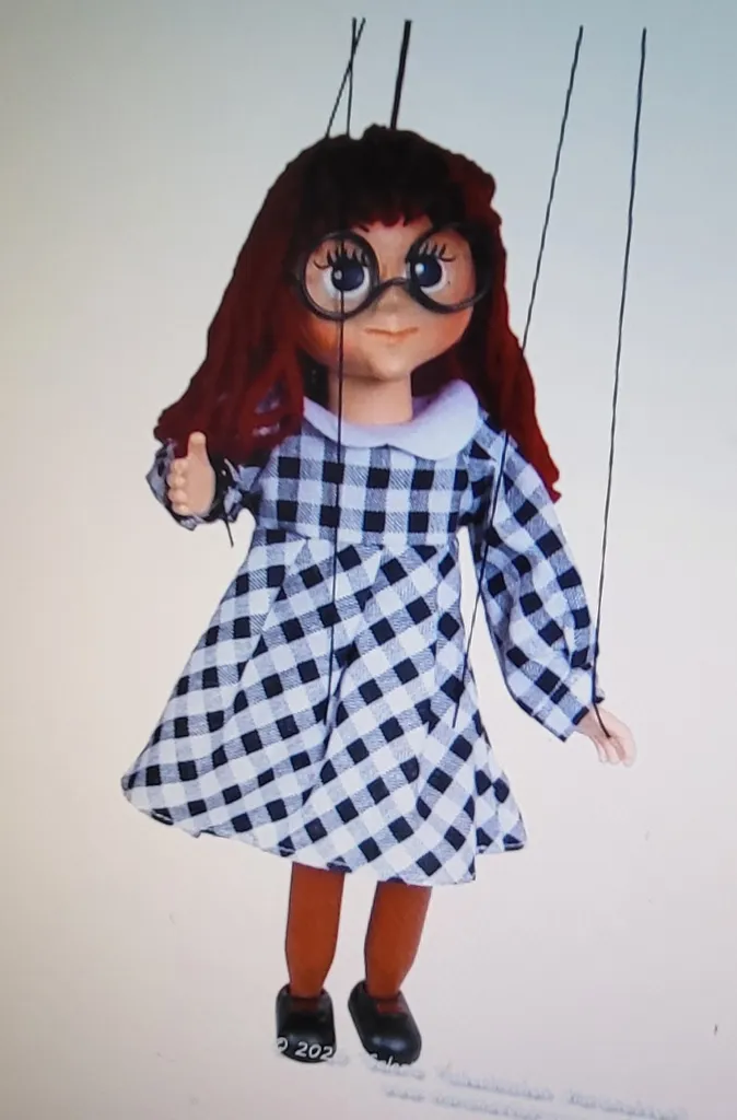 Marionnettes Manicka pour théâtre d'objets et spectacles en classe ou maison