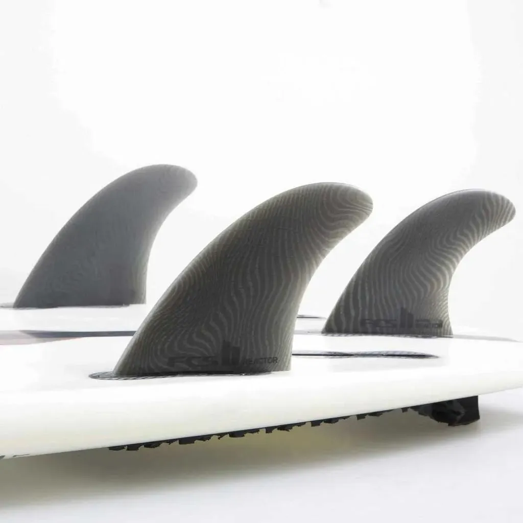 FCS Reactor Neo Glass Medium Ash - Dérives de Surf Réactives et Légères