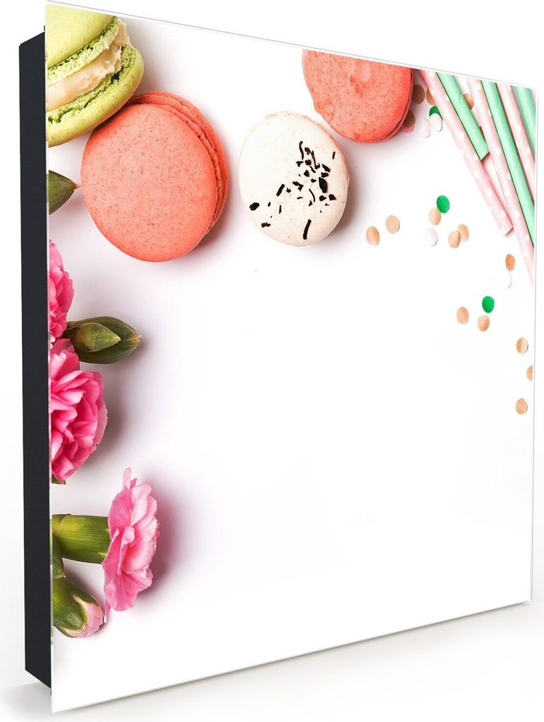 Nachbildung-Schlüsselkasten, Magnetpinnwand und Memoboard mit Glasfront Motiv Plätzchen auf Tisch