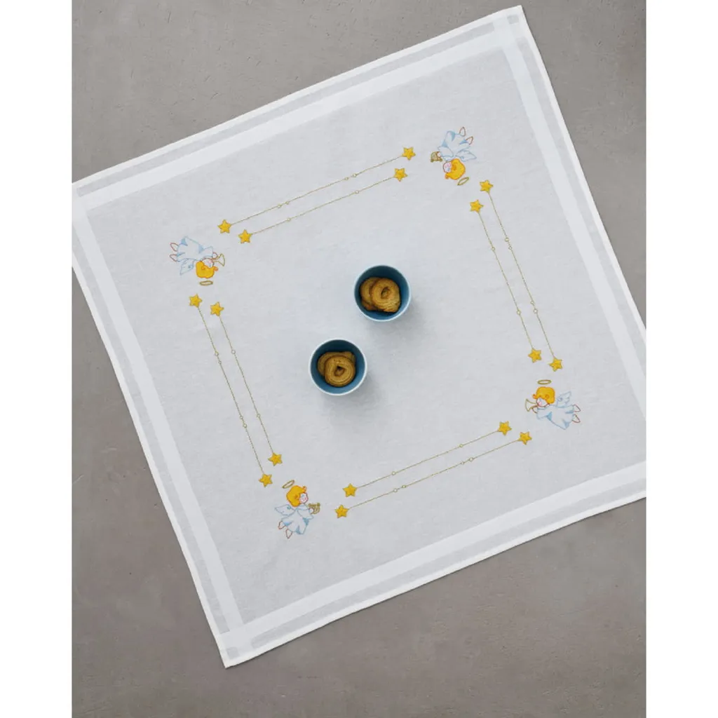 Réussir sa broderie facilement Nappe Anges dessin imprimé 80x80 cm