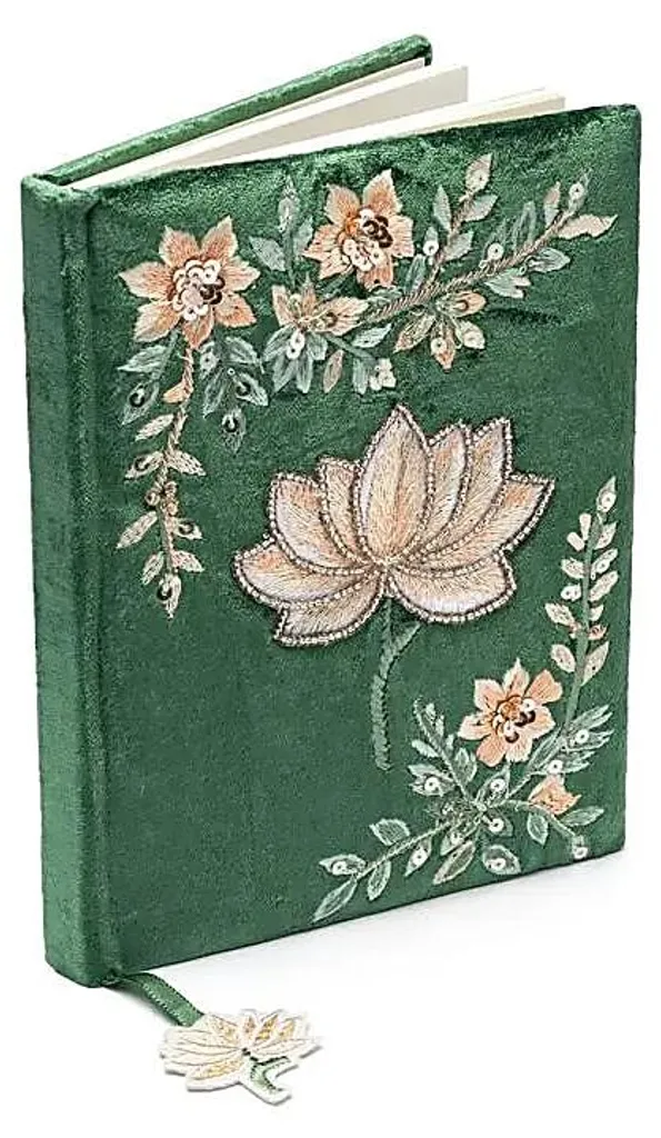 Carnet velours vert motif lotus - Fini le papier qui boit l'encre !
