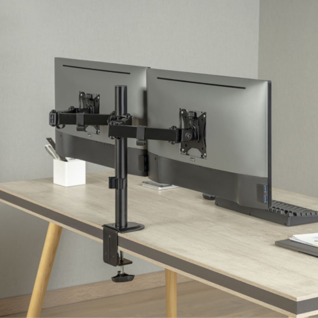 Brateck LDT66-C024 Monitorhalterung Gelenkarme nebeneinander an einer Masthalterung