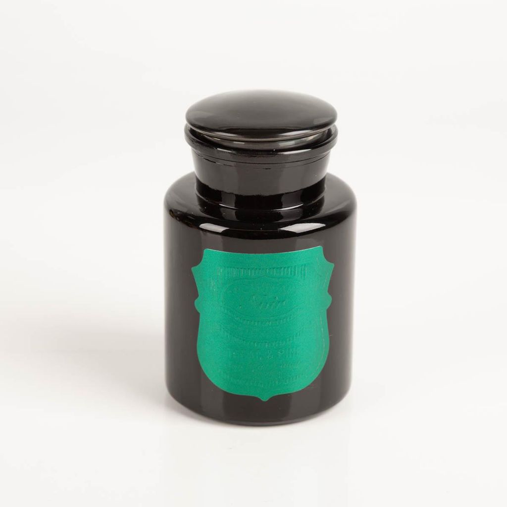 Duftkerze Apothecary Noir Tabac & Pine 226 g – Paddywax