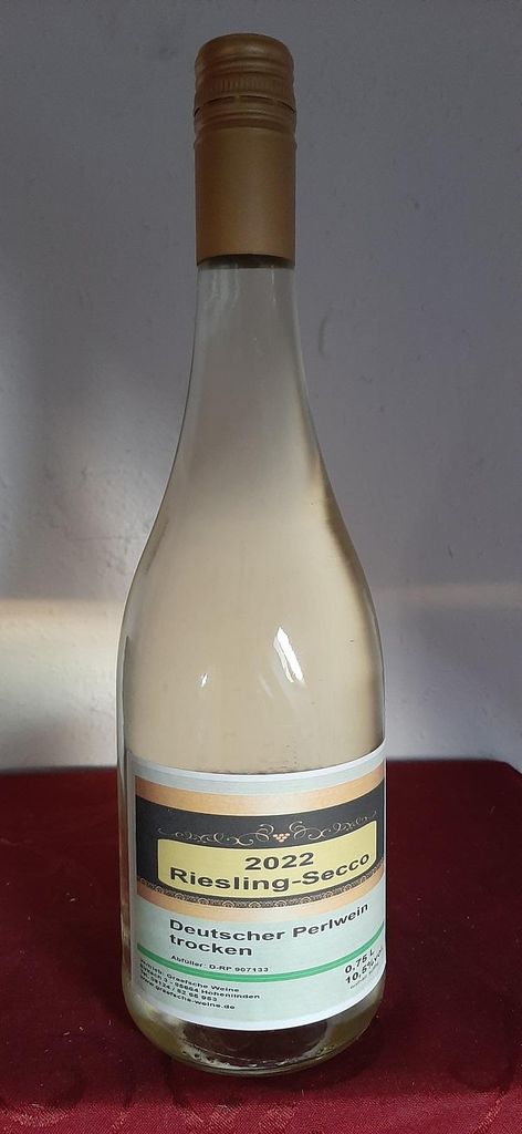 Deutscher Secco Riesling trocken Deutscher Perlwein
