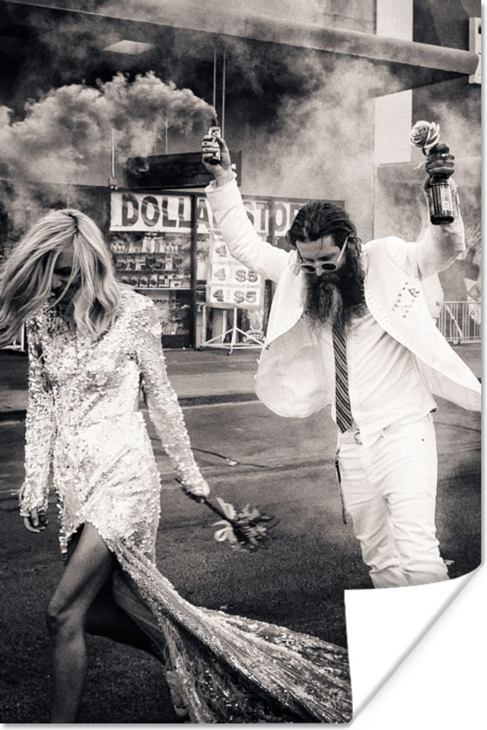 MuchoWow Poster Las Vegas - Party - Ehepaar - Schwarz und weiß 120x180 cm - Kunstposter