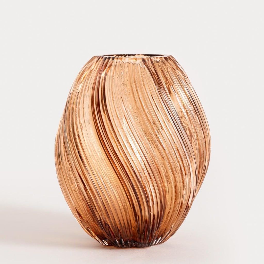 HOMLA Wazon SWIRL szklany zakręcony beżowy 17x21 cm Zdjęcie produktu 