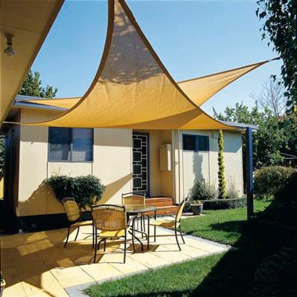 GARDEN PLACE DINAH Dreiecksonnensegel 3,6 x ,3,6 x 3,6 m, HDPE 135 g/m² wind- und wasserdurchlässig, weizen gestreift