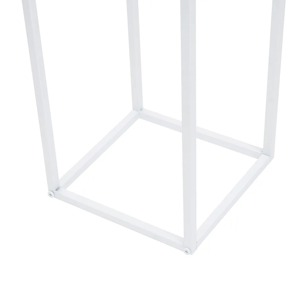 Arche de cérémonie laïque blanche - Support fleurs mariage extérieur