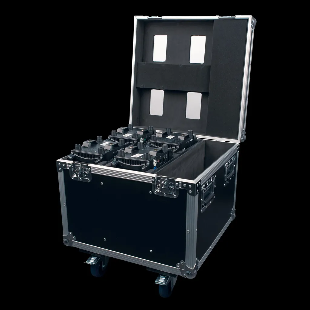 Flightcase Showtec pour 4 Shark Wash Zoom Two, Spot Two et Beam One - 4