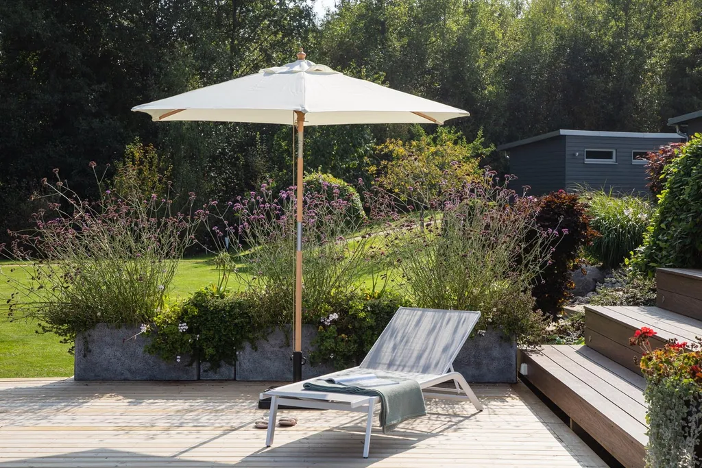 Parasol de terrasse blanc Corypho inclinable idéal pour repas en extérieur - 4
