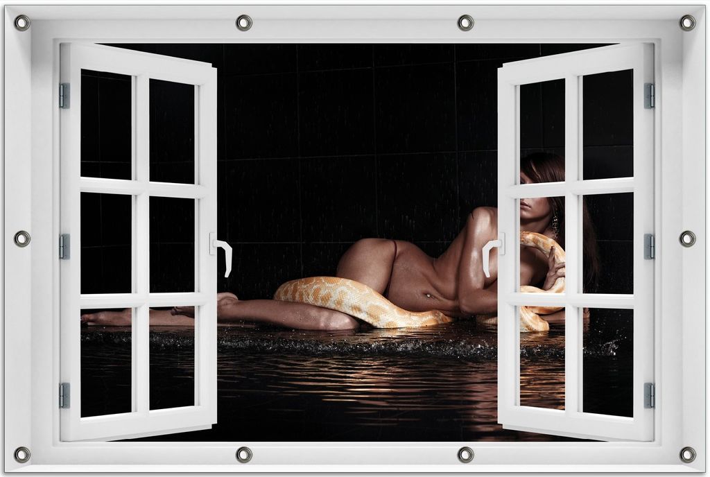 Wallario Outdoor-Poster für Garten oder Balkon 80 x 120 cm: Nackte Frau mit Python-Schlange im Wasser