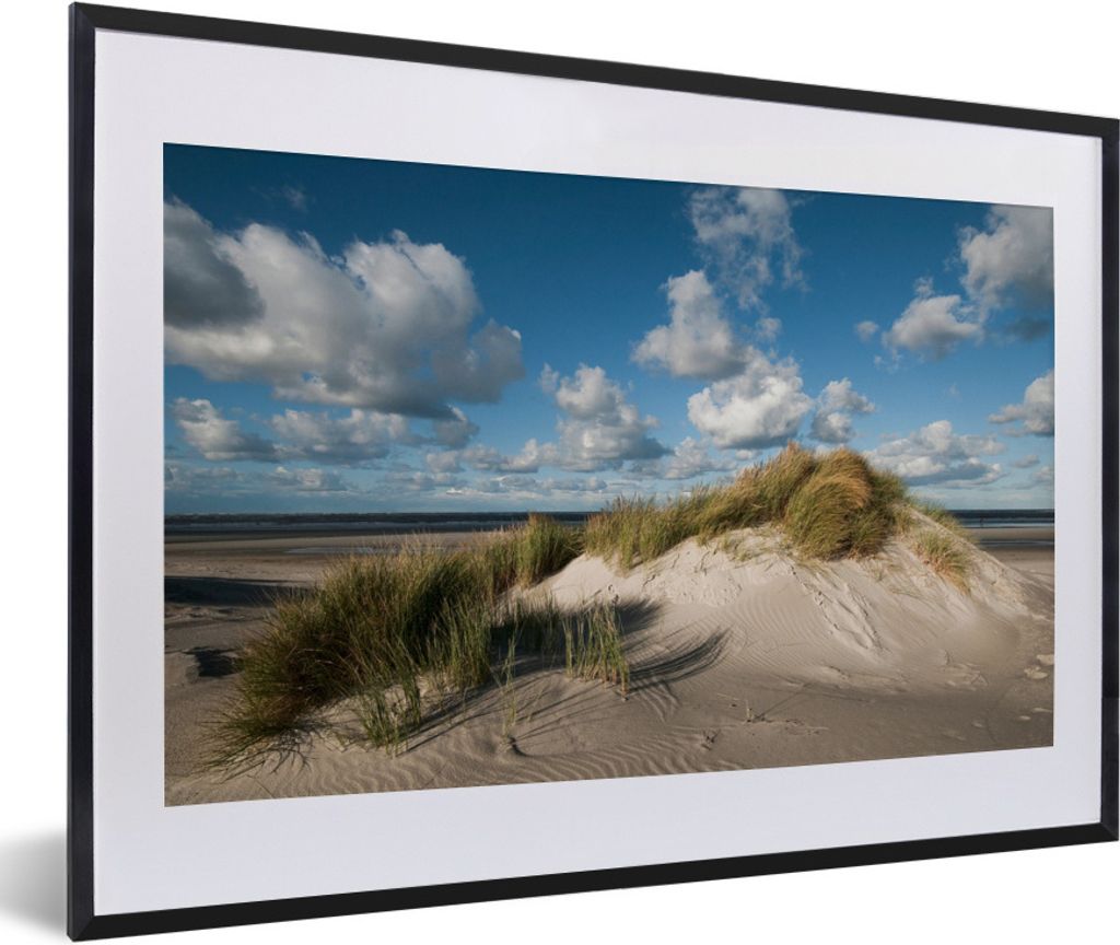 MuchoWow Gerahmtes Poster Blick auf die Landschaft von Schiermonnikoog 60x40 cm - Poster mit Schwarzem Bilderrahmen Wandposter Rahmen Foto Bilder...