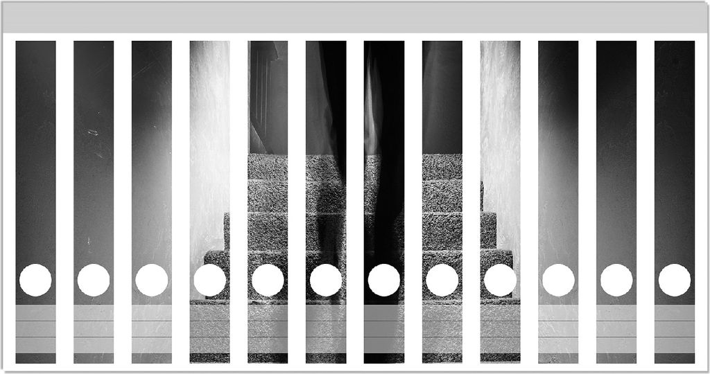 Wallario Ordnerrücken Sticker, selbstklebend für schmale Ordner, 12 Stück, Motiv Mysteriöse Treppe mit Schattenfigur - Schwarzweiß