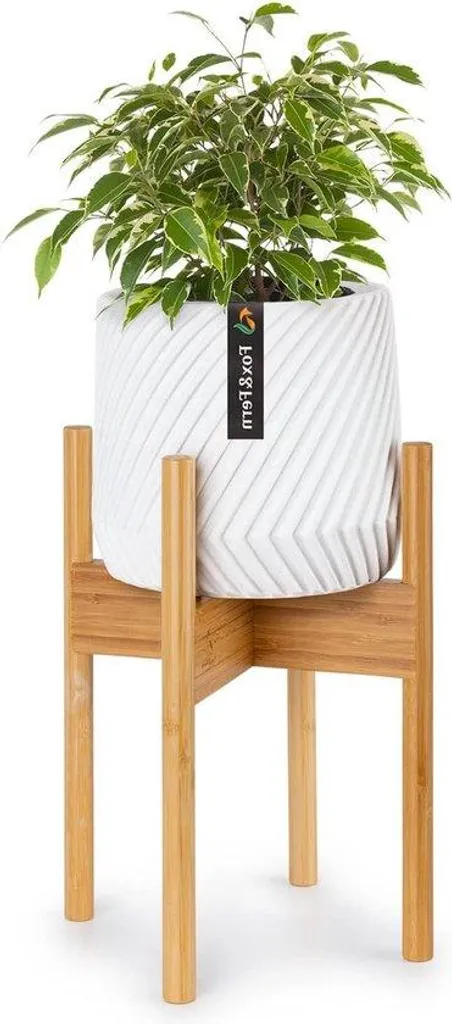Vase en céramique blanche et support bambou pour décoration intérieure