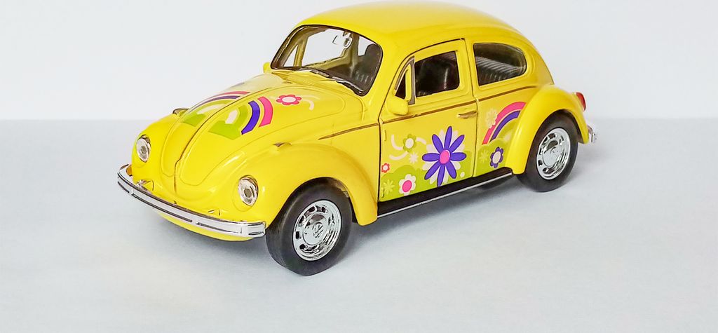 VOLKSWAGEN BEETLE Käfer Flower Power Hippy VW Modellauto Modell Spielzeugauto Kinder Geschenk 73 (Gelb/Blumen)