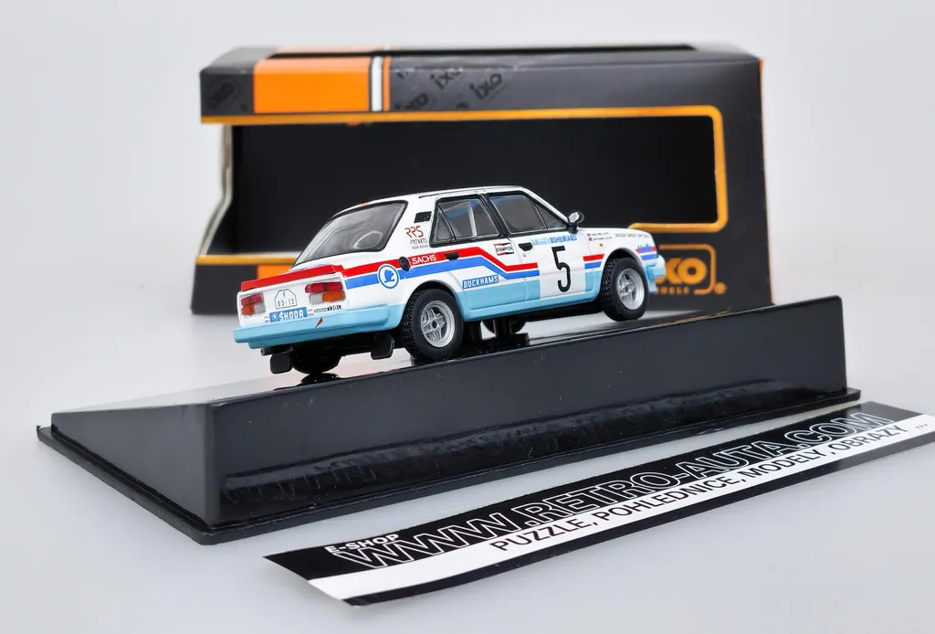 Modèle Réduit Škoda 130 L 1:43 pour Collectionneur Rallye de 1988 - 5