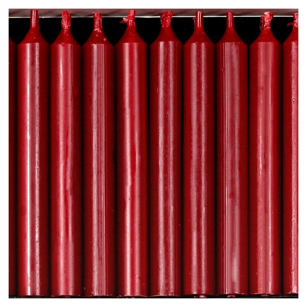 20 durchgefärbte Baumkerzen 110mm x Ø 13mm - Kerzen mit rückstandsfreiem Abbrand, 2,5h Brenndauer, rußarm, geruchsneutral, Farbe: Dunkelrot